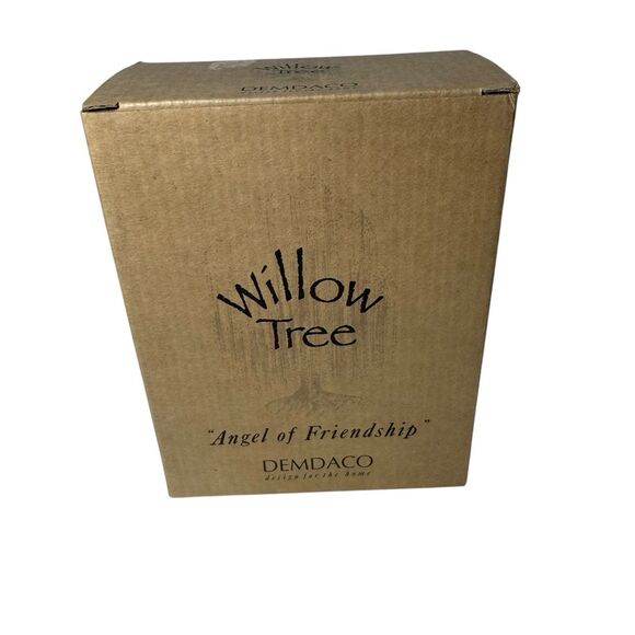 Willow Tree Angel of Friendship (26011) Angel Holding Puppy - Picture 2 of 16